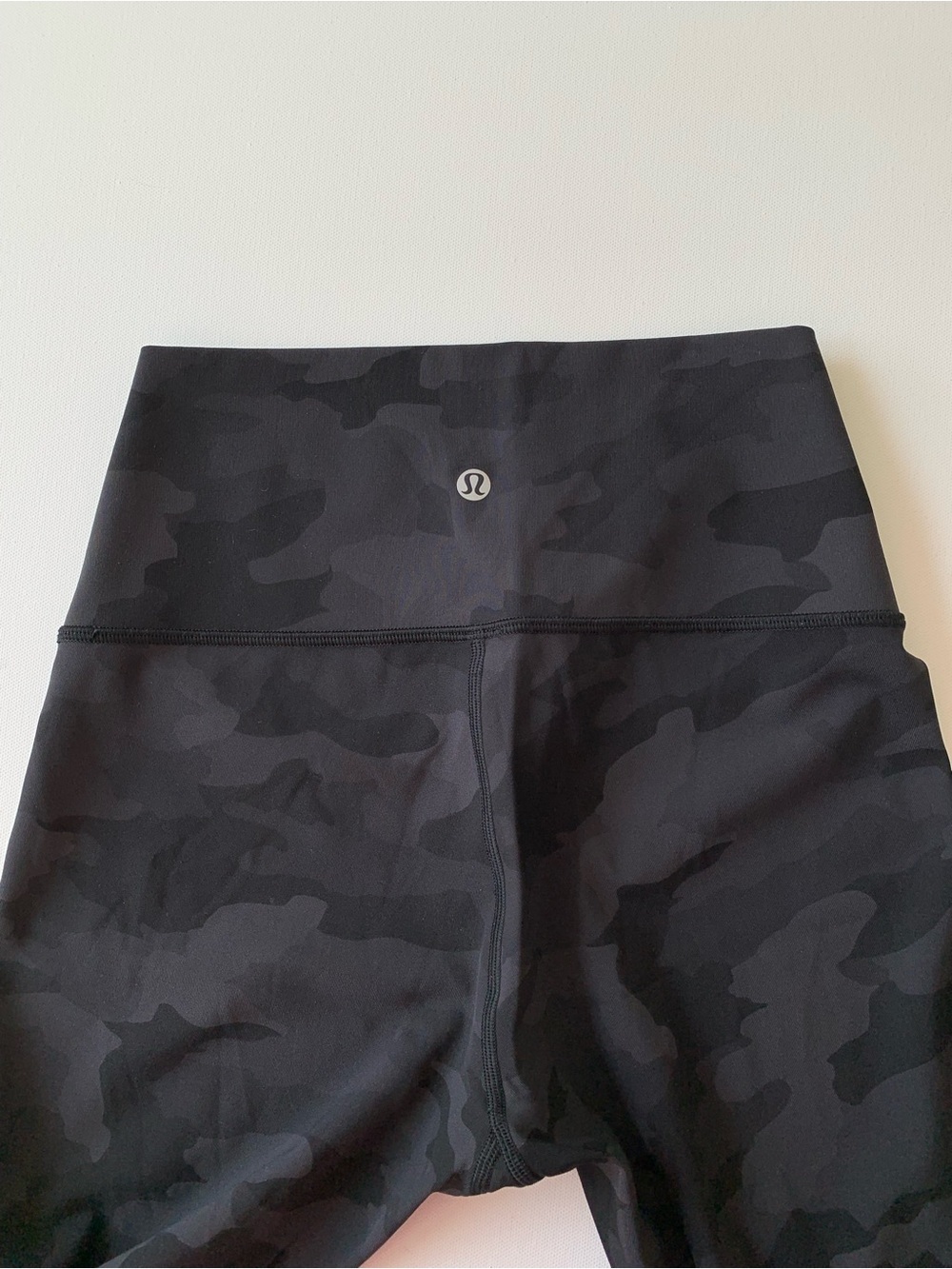 Lululemon Legging Wunder Train High-Rise Tight 23" Size 6 - Picture 9 of 9